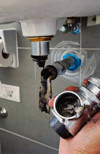 https://blockeddrainswilletton.com.au/uploads/2025/07/blocked-sink-36737.jpg