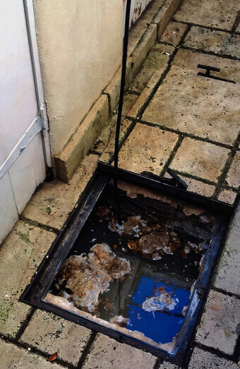 https://blockeddrainswilletton.com.au/uploads/2025/07/hero-blocked-sewers-14060.jpg